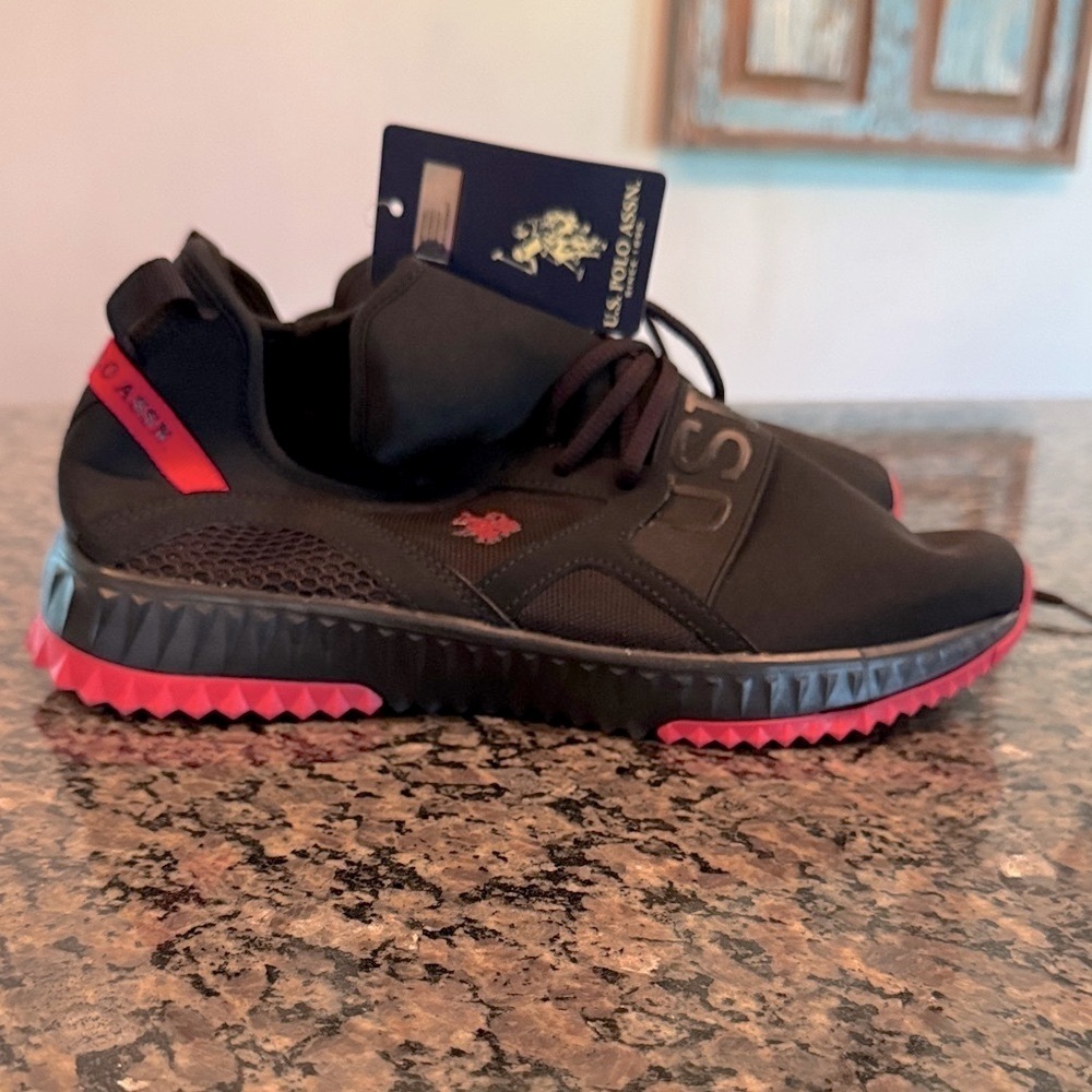U.S. Polo Assn. Men's Sneakers in Black and Red NWT 10